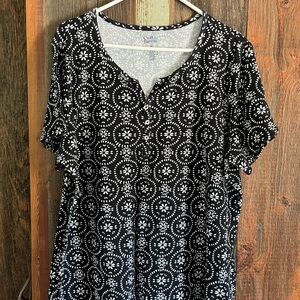 Croft & Barrow Black and White Blouse with Geometric Pattern